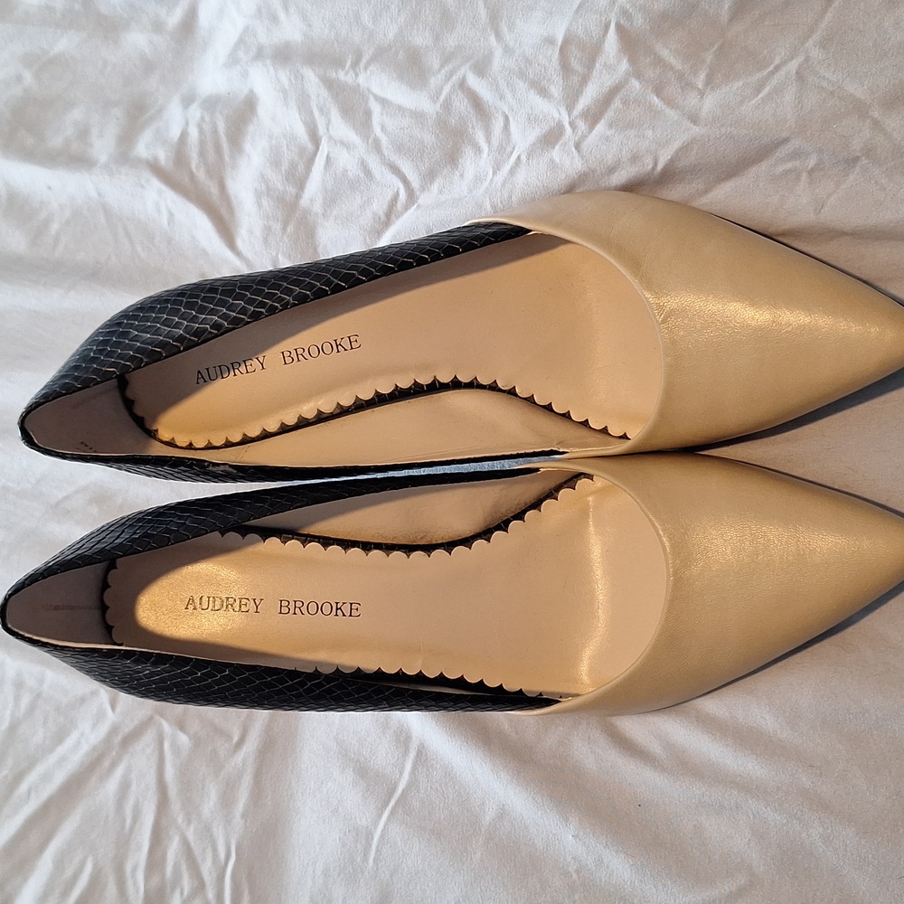 Women's 2 tone Heels